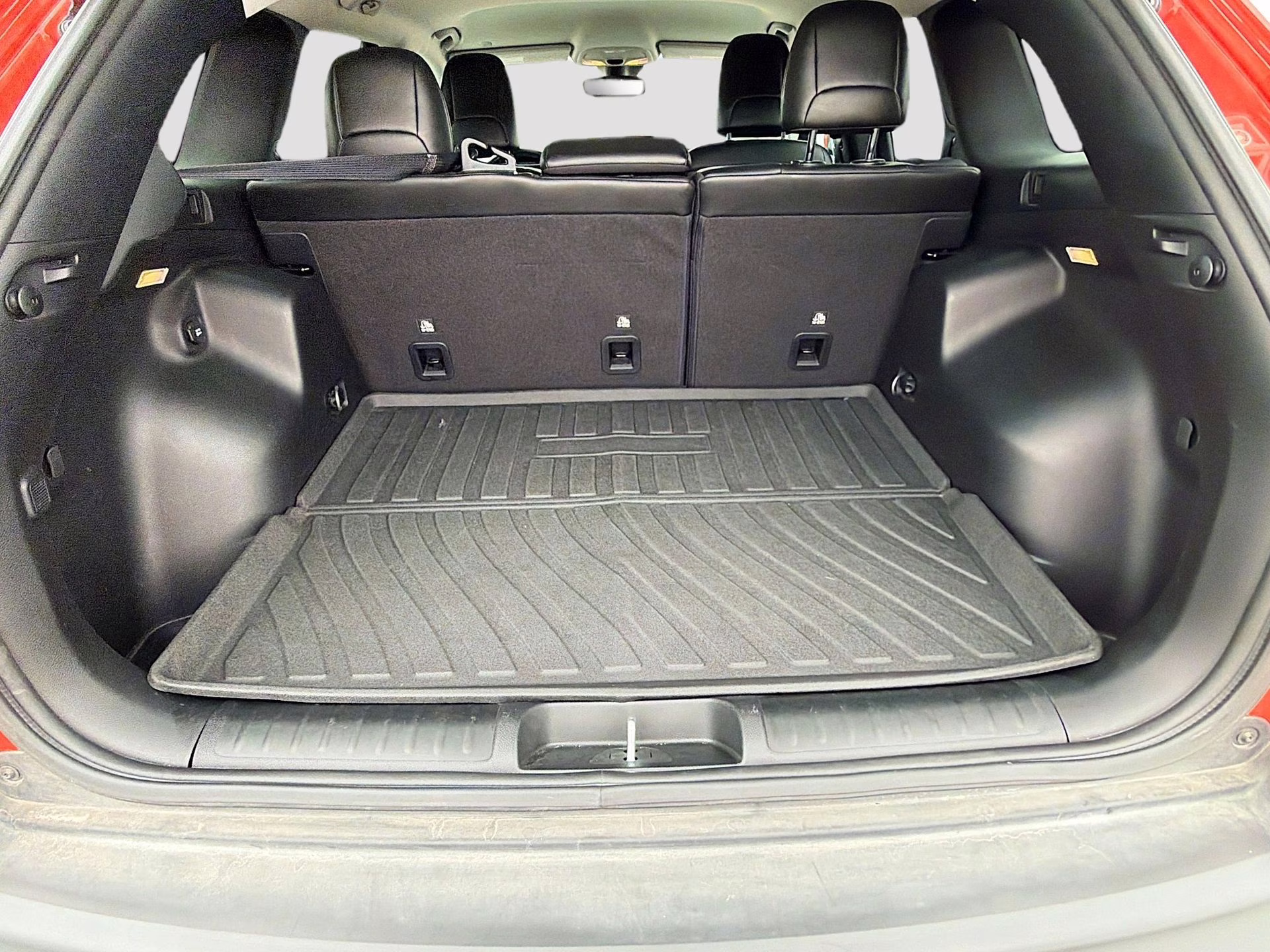 2021 Spitfire Orange Clearcoat Jeep Cherokee Altitude FWD SUV