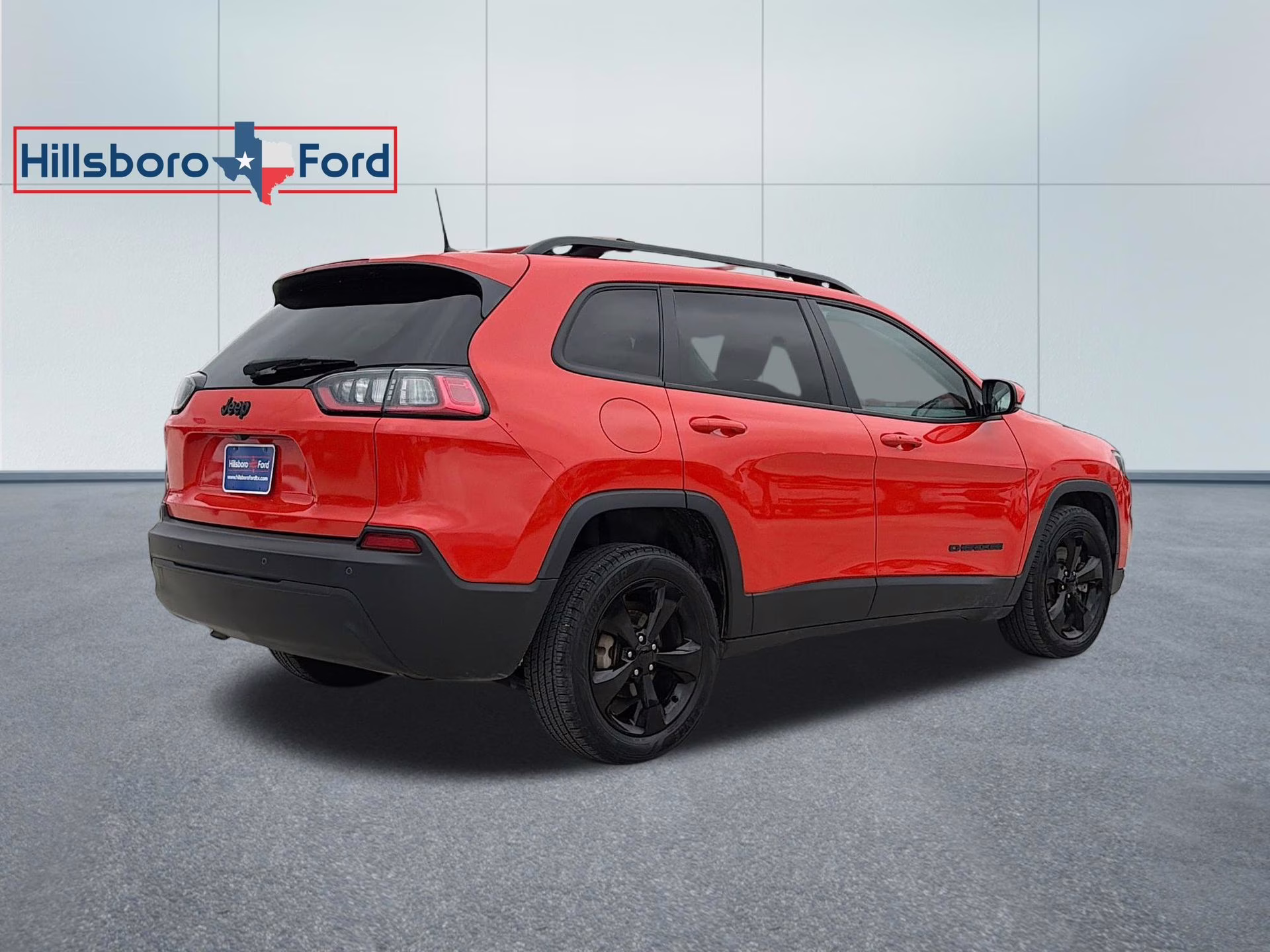 2021 Spitfire Orange Clearcoat Jeep Cherokee Altitude FWD SUV
