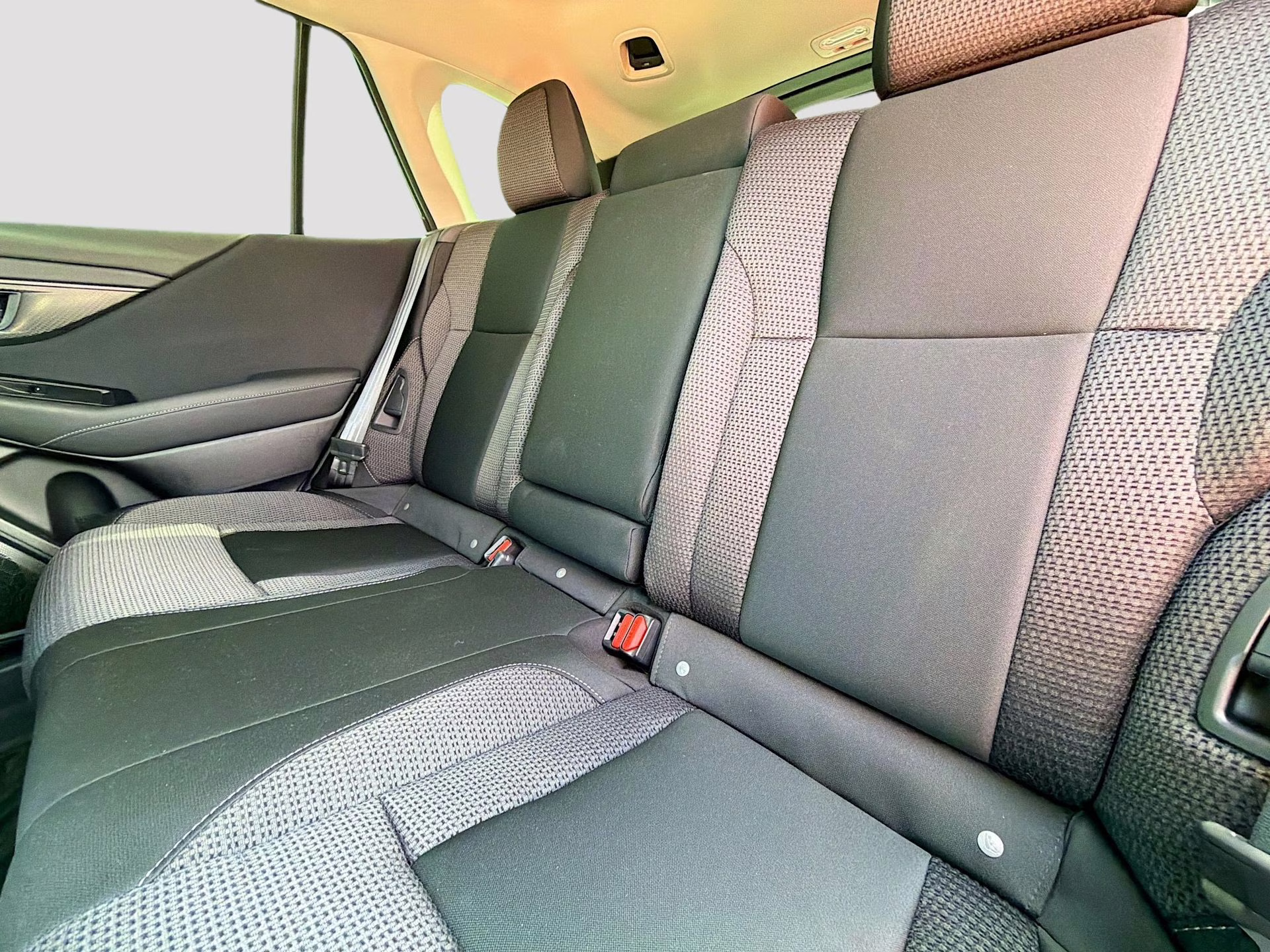 2025 Magnetite Gray Metallic Subaru Outback Premium AWD SUV