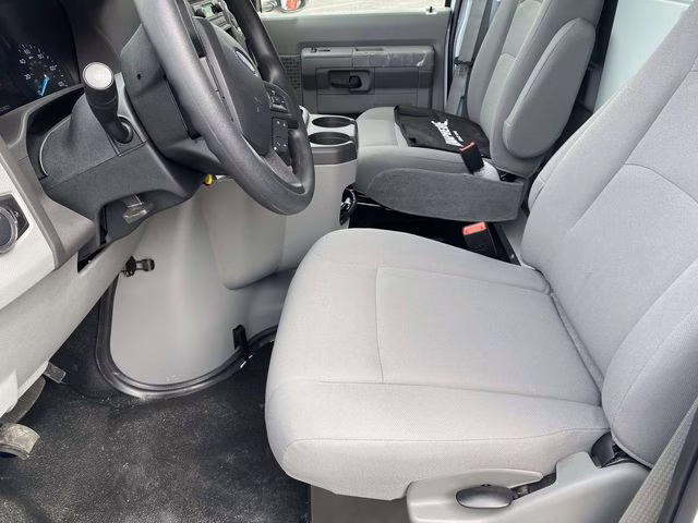 2026 Oxford White Ford E-350SD Base RWD Truck