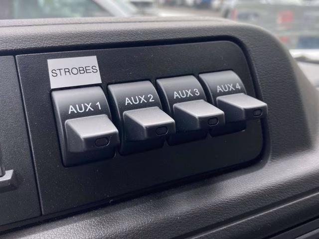 2026 Oxford White Ford E-350SD Base RWD Truck