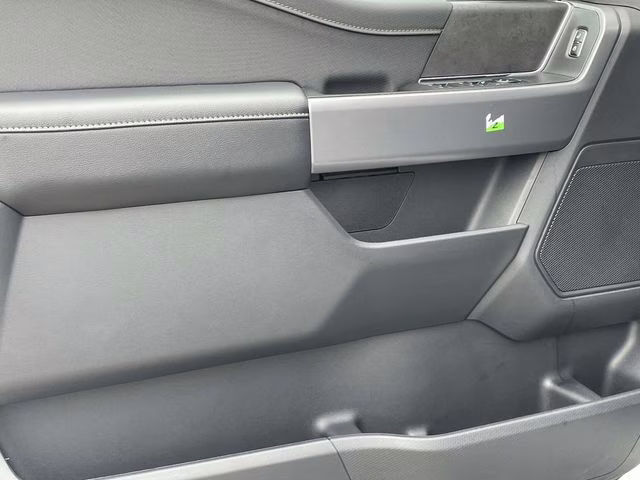 2026 Oxford White Ford F-150 XLT 4X4 Truck