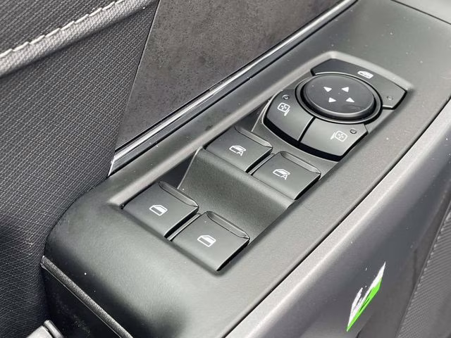 2026 Oxford White Ford F-150 XLT 4X4 Truck