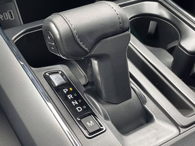 2026 Oxford White Ford F-150 XLT 4X4 Truck