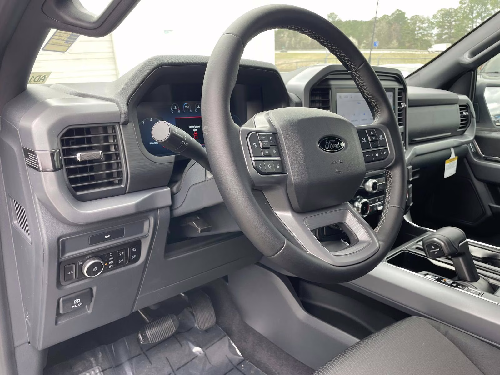 2026 Oxford White Ford F-150 XLT 4X4 Truck