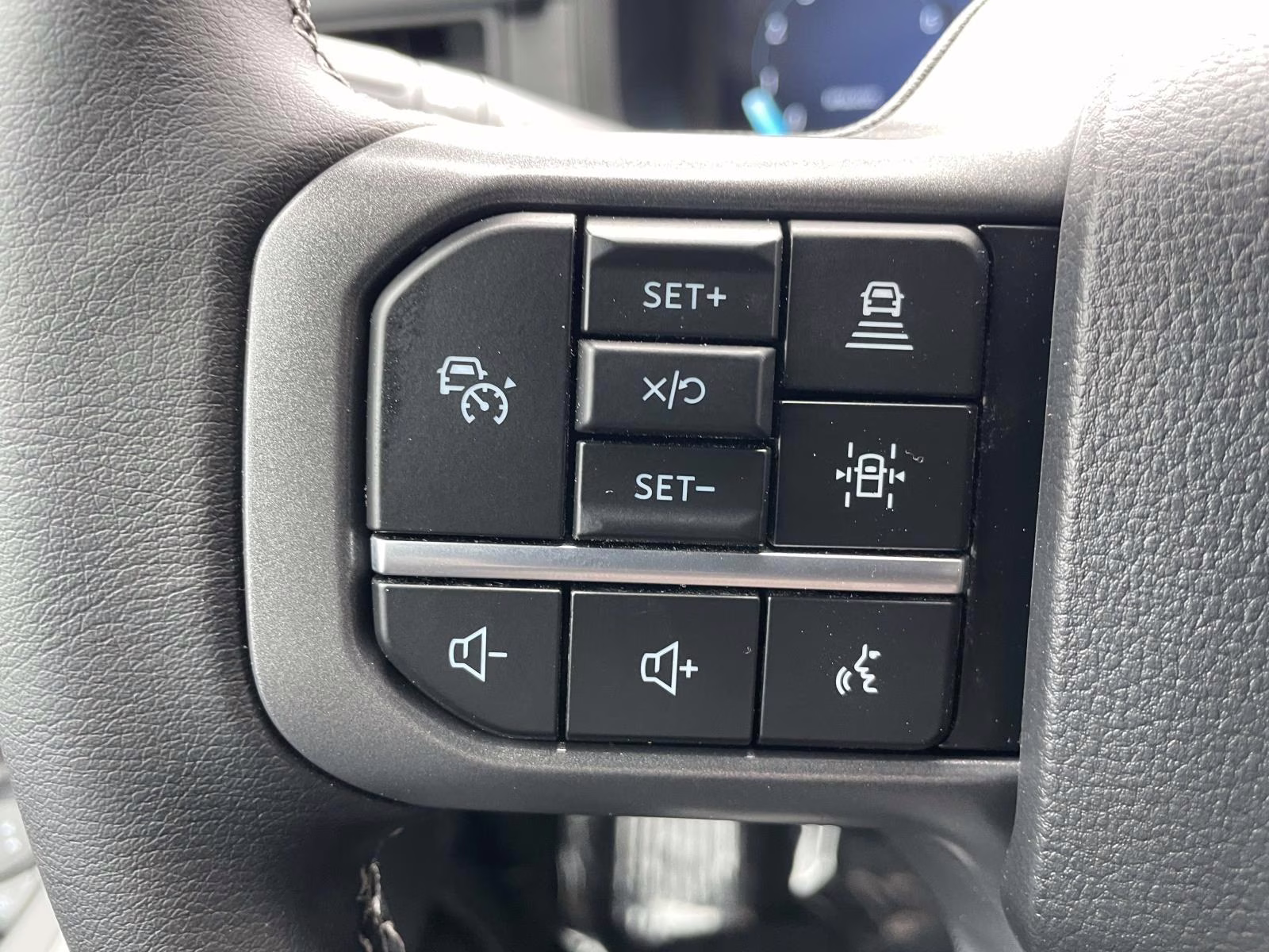 2026 Oxford White Ford F-150 XLT 4X4 Truck