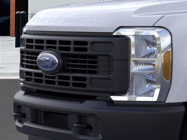 2026 Oxford White Ford Super Duty F-250 SRW XL 4X4 Truck