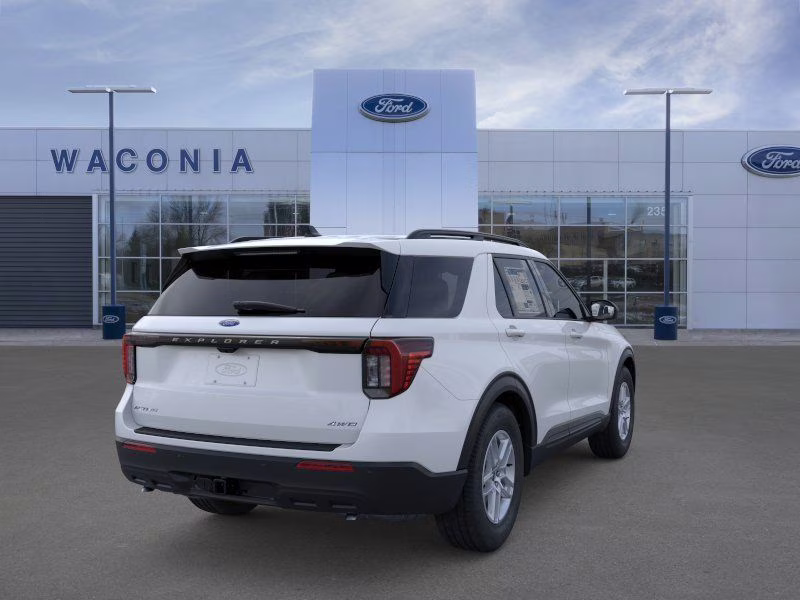 2026 Space White Metallic Ford Explorer Active 4X4 SUV