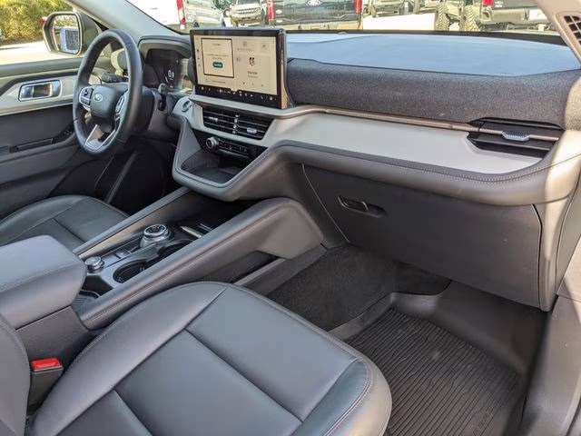 2025 Black Metallic Ford Explorer Active 4X4 SUV