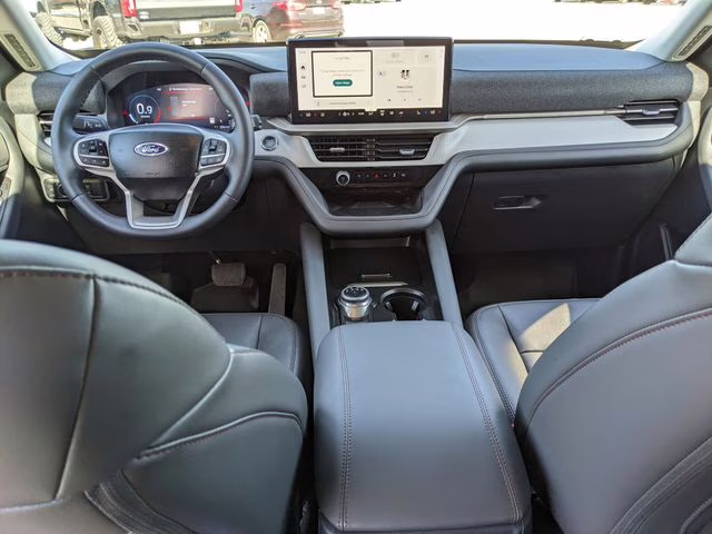 2025 Black Metallic Ford Explorer Active 4X4 SUV