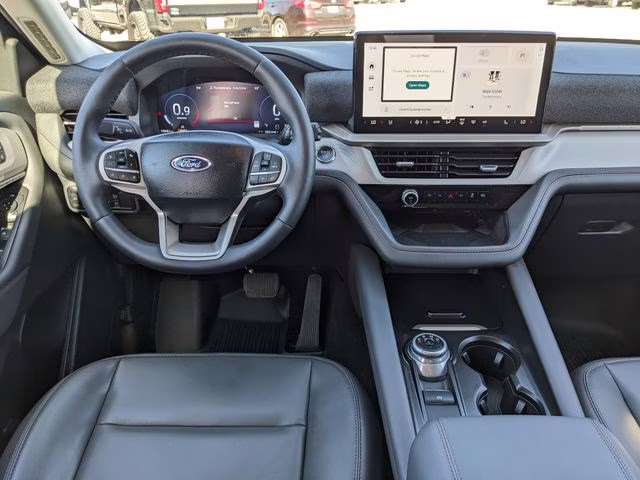 2025 Black Metallic Ford Explorer Active 4X4 SUV