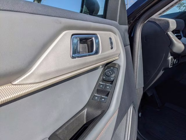 2025 Black Metallic Ford Explorer Active 4X4 SUV