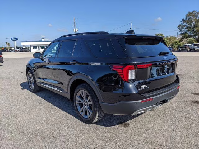 2025 Black Metallic Ford Explorer Active 4X4 SUV