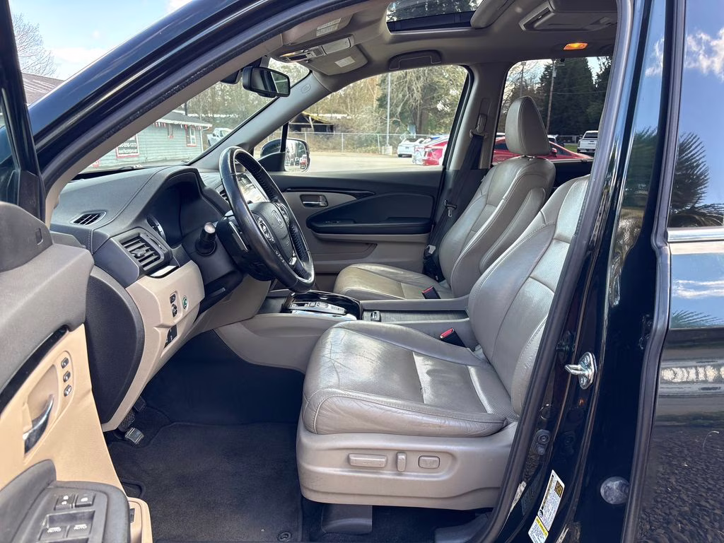 2016 Black Forest Pearl Honda Pilot Elite AWD SUV