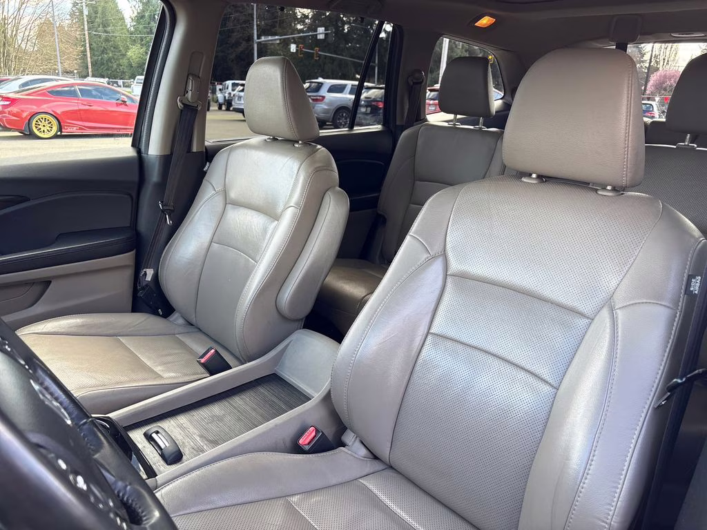 2016 Black Forest Pearl Honda Pilot Elite AWD SUV