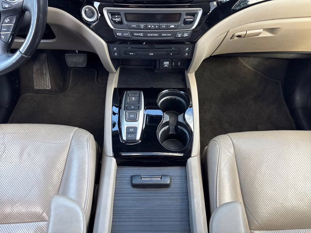 2016 Black Forest Pearl Honda Pilot Elite AWD SUV