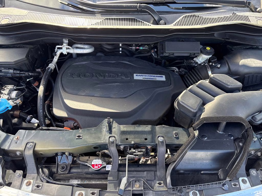 2016 Black Forest Pearl Honda Pilot Elite AWD SUV