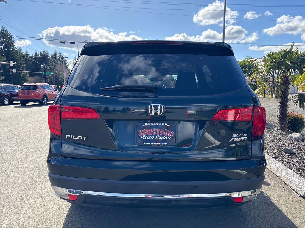 2016 Black Forest Pearl Honda Pilot Elite AWD SUV