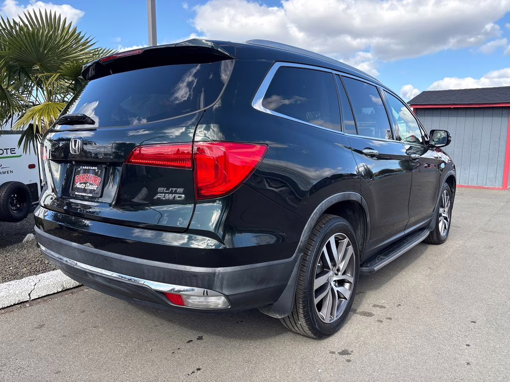 2016 Black Forest Pearl Honda Pilot Elite AWD SUV