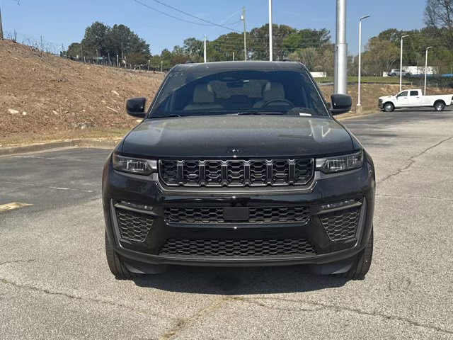 2026 Diamond Black Crystal Pearlcoat Jeep Grand Cherokee Limited RWD SUV