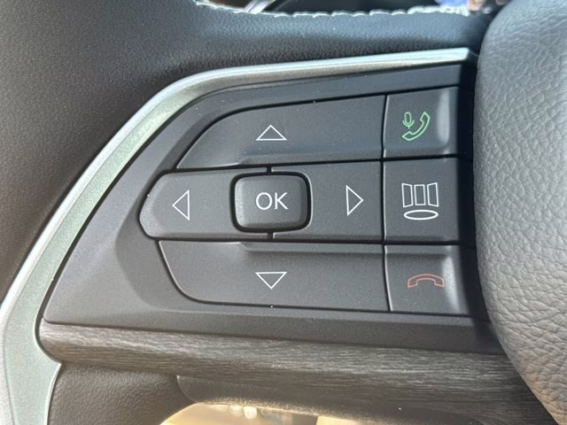 2026 Diamond Black Crystal Pearlcoat Jeep Grand Cherokee Limited RWD SUV