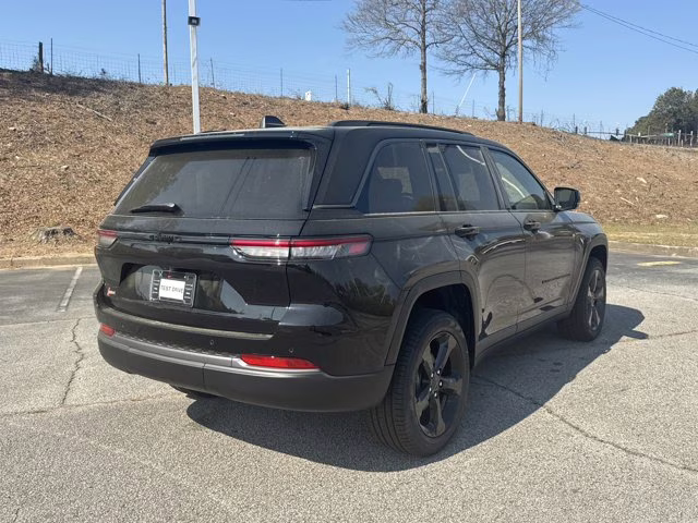 2026 Diamond Black Crystal Pearlcoat Jeep Grand Cherokee Limited RWD SUV