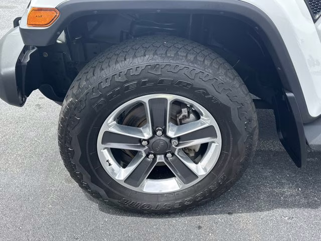 2021 Bright White Clearcoat Jeep Wrangler Unlimited Sahara 4X4 Convertible