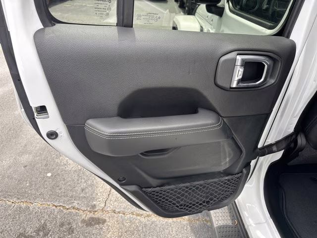 2021 Bright White Clearcoat Jeep Wrangler Unlimited Sahara 4X4 Convertible