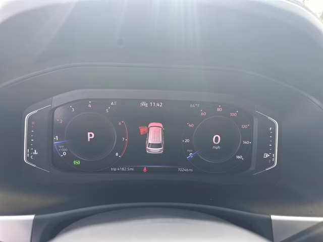 2023 White Volkswagen Atlas 2.0T SE w/Technology FWD SUV