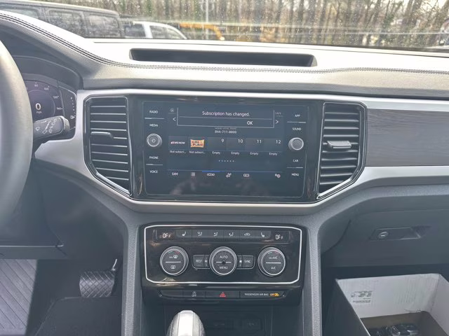 2023 White Volkswagen Atlas 2.0T SE w/Technology FWD SUV