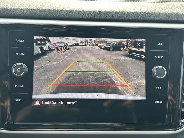 2023 White Volkswagen Atlas 2.0T SE w/Technology FWD SUV