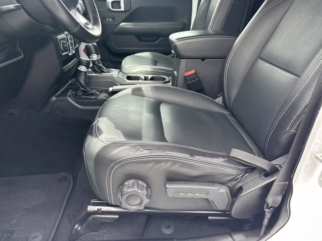 2021 Bright White Clearcoat Jeep Wrangler Unlimited Sahara 4X4 Convertible