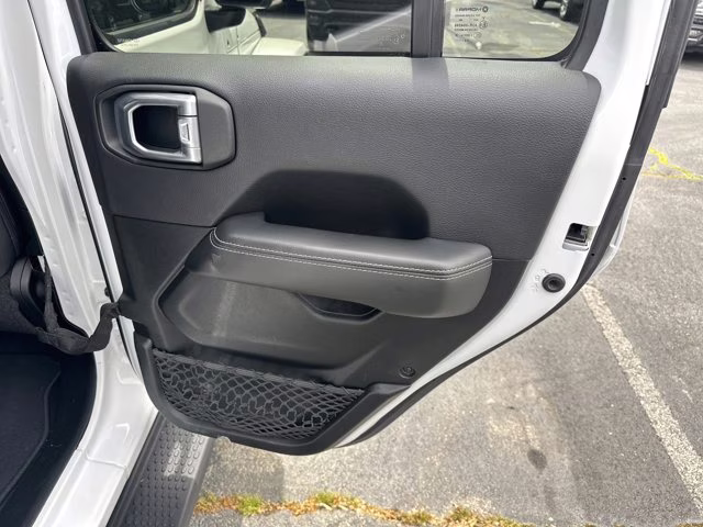 2021 Bright White Clearcoat Jeep Wrangler Unlimited Sahara 4X4 Convertible