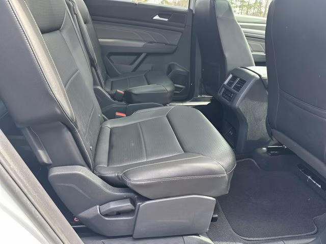 2023 White Volkswagen Atlas 2.0T SE w/Technology FWD SUV