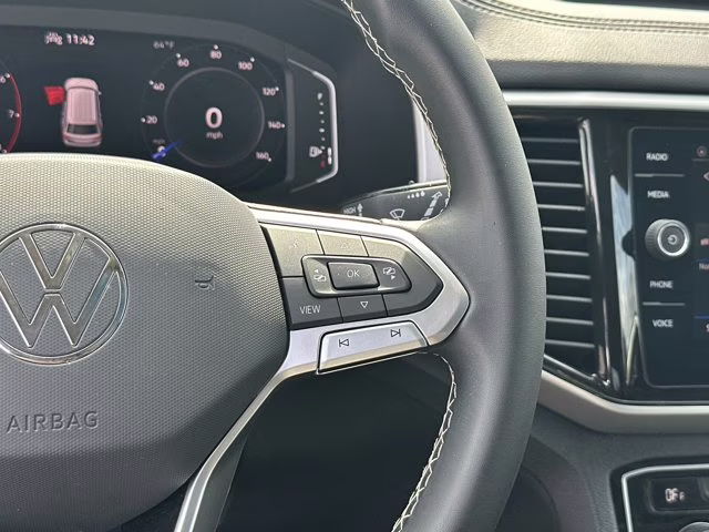 2023 White Volkswagen Atlas 2.0T SE w/Technology FWD SUV
