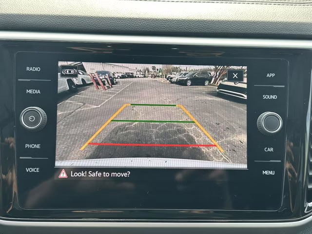 2023 White Volkswagen Atlas 2.0T SE w/Technology FWD SUV