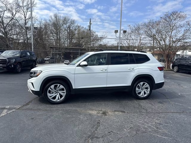 2023 White Volkswagen Atlas 2.0T SE w/Technology FWD SUV