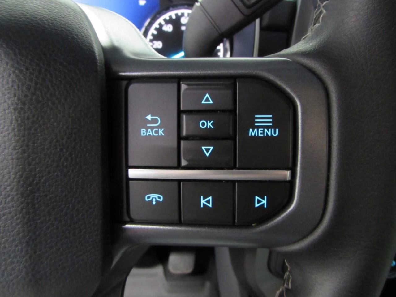 2023 Star White Metallic Tri-Coat Ford F-150 XLT 4X4 Truck