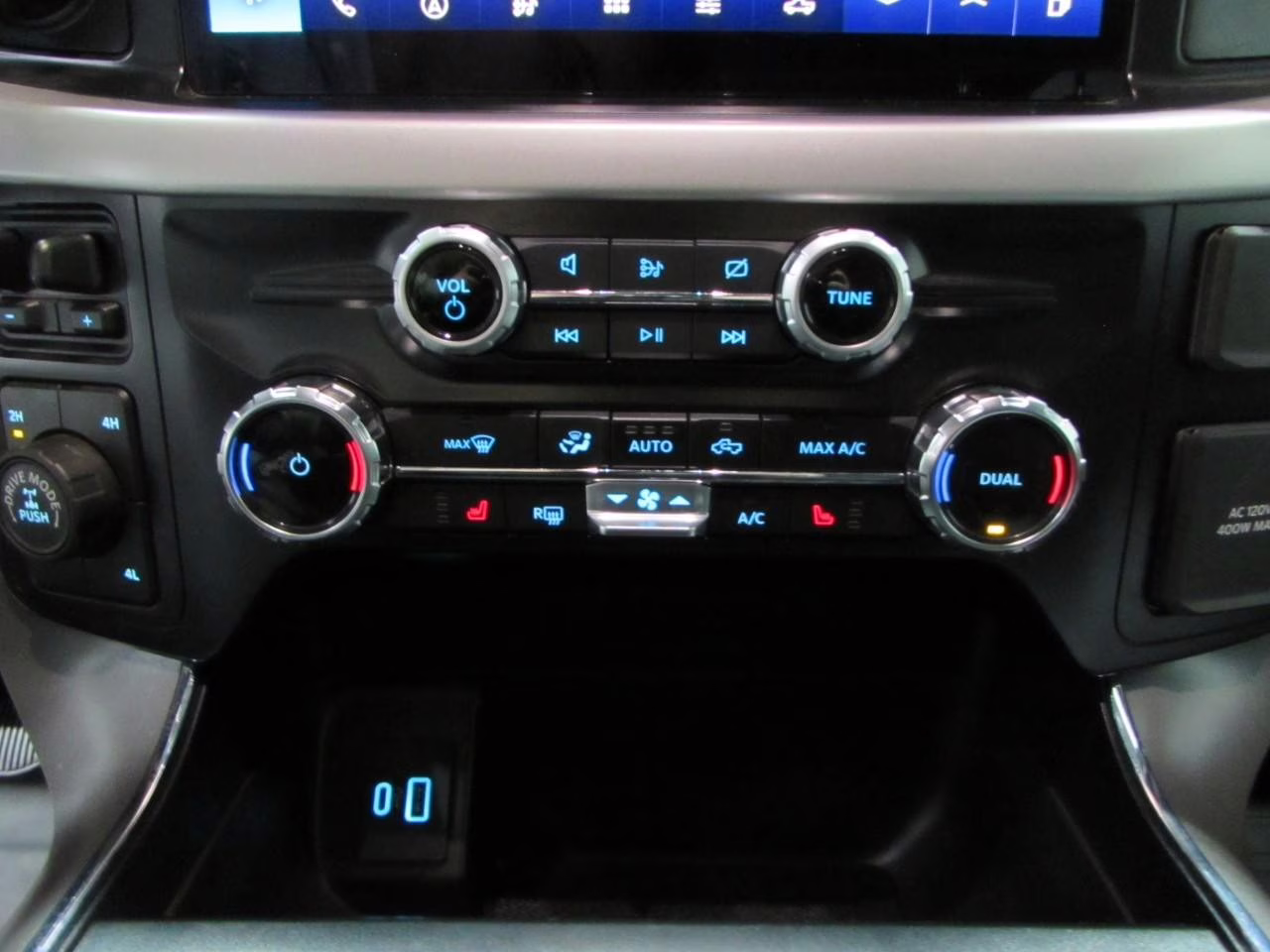 2023 Star White Metallic Tri-Coat Ford F-150 XLT 4X4 Truck