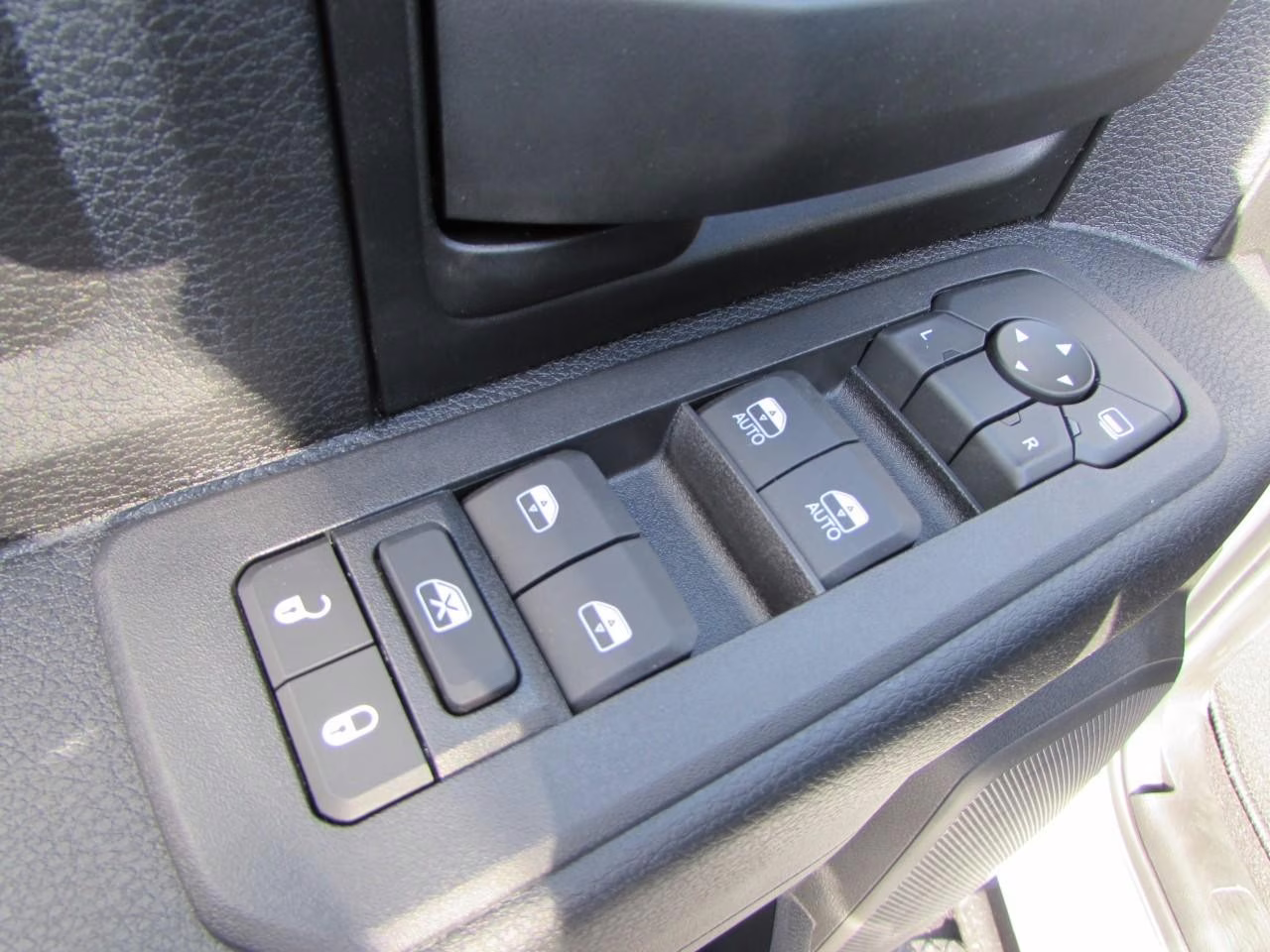 2026 Silver Zynith Ram 3500 Tradesman 4X4 Truck