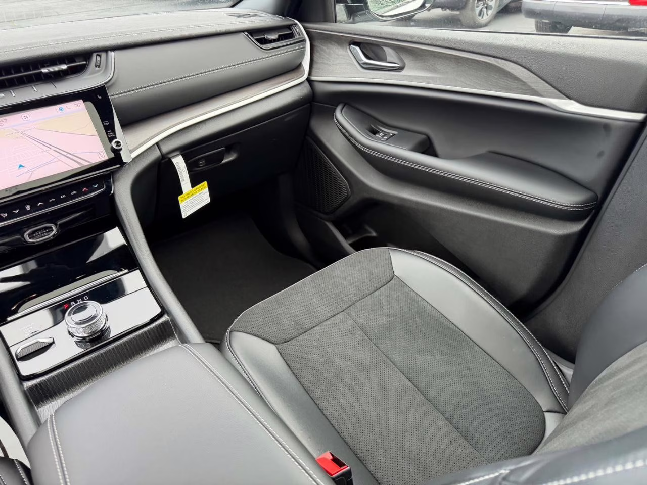 2026 Silver Zynith Jeep Grand Cherokee Laredo 4X4 SUV