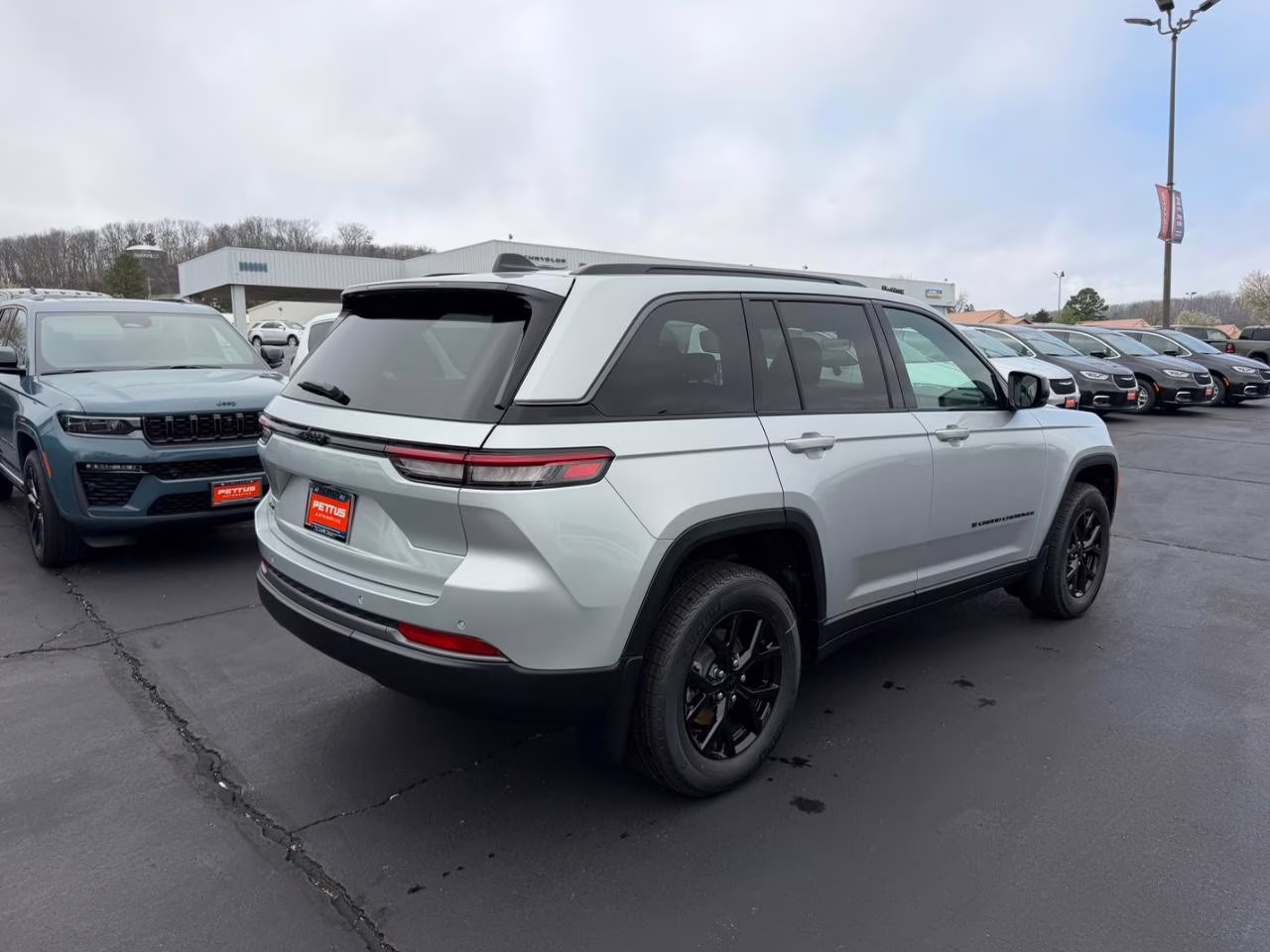 2026 Silver Zynith Jeep Grand Cherokee Laredo 4X4 SUV