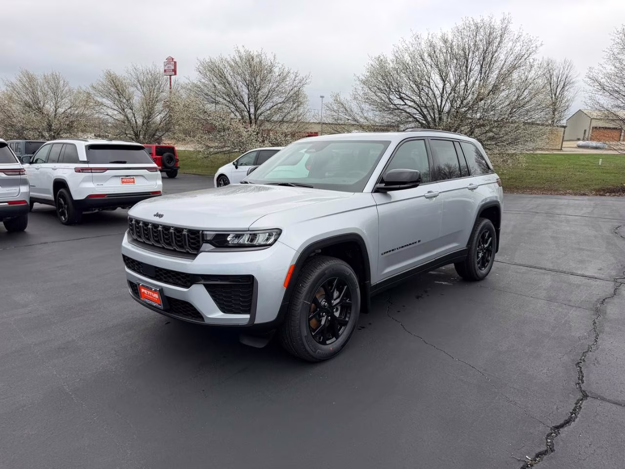 2026 Silver Zynith Jeep Grand Cherokee Laredo 4X4 SUV