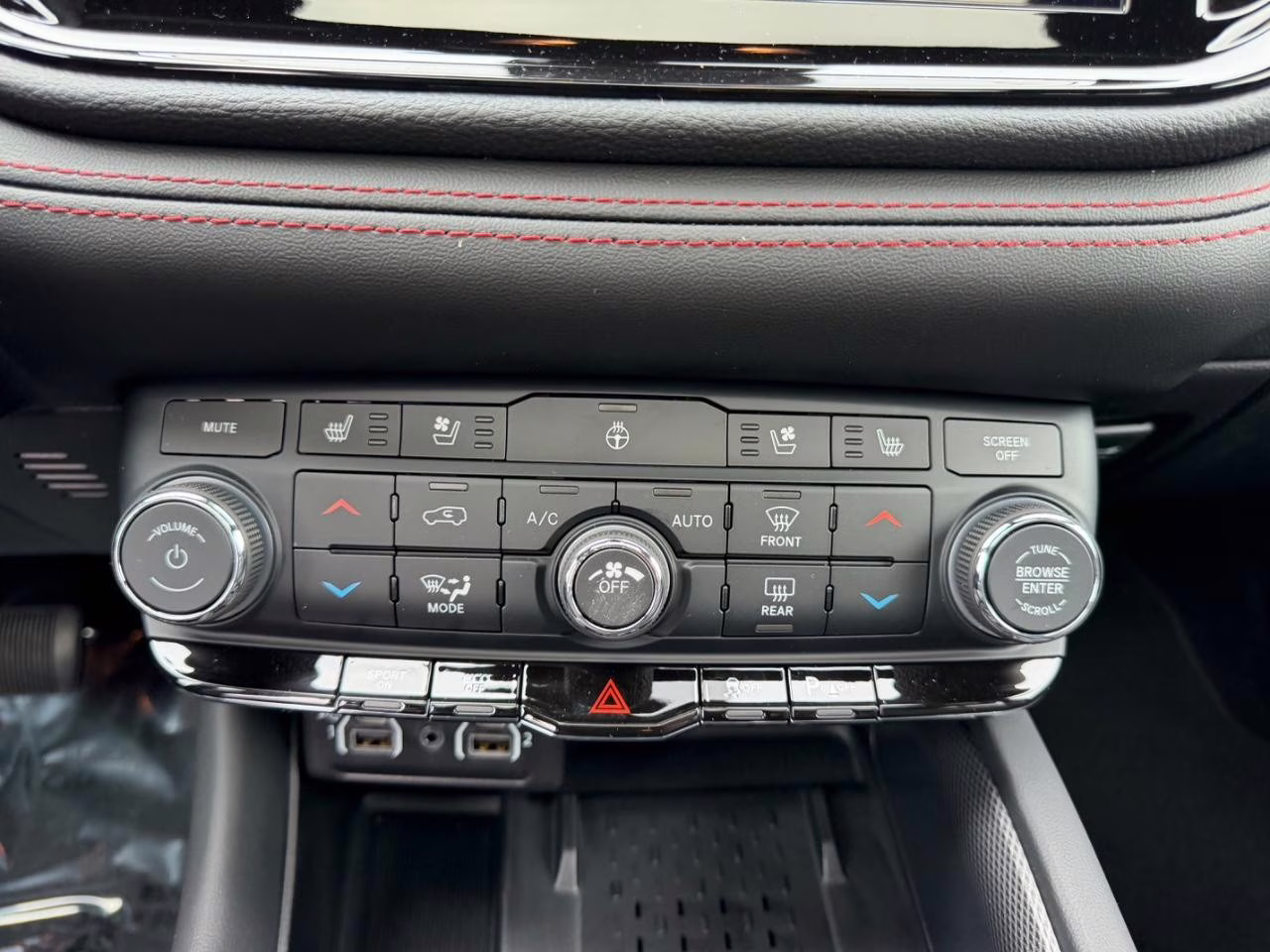 2026 DB Black Clearcoat Dodge Durango GT Plus HEMI V8 AWD SUV