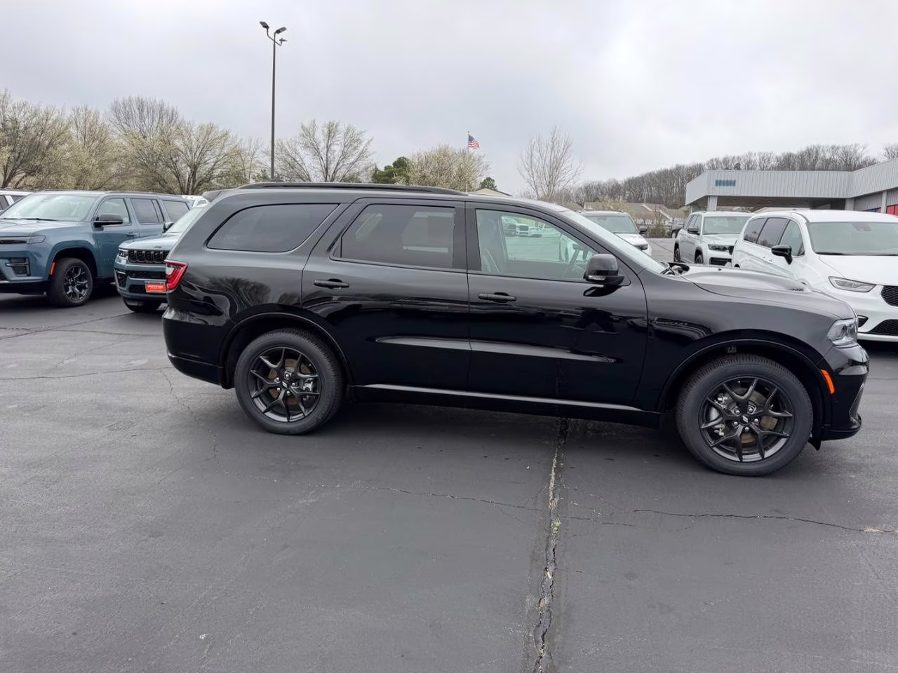 2026 DB Black Clearcoat Dodge Durango GT Plus HEMI V8 AWD SUV