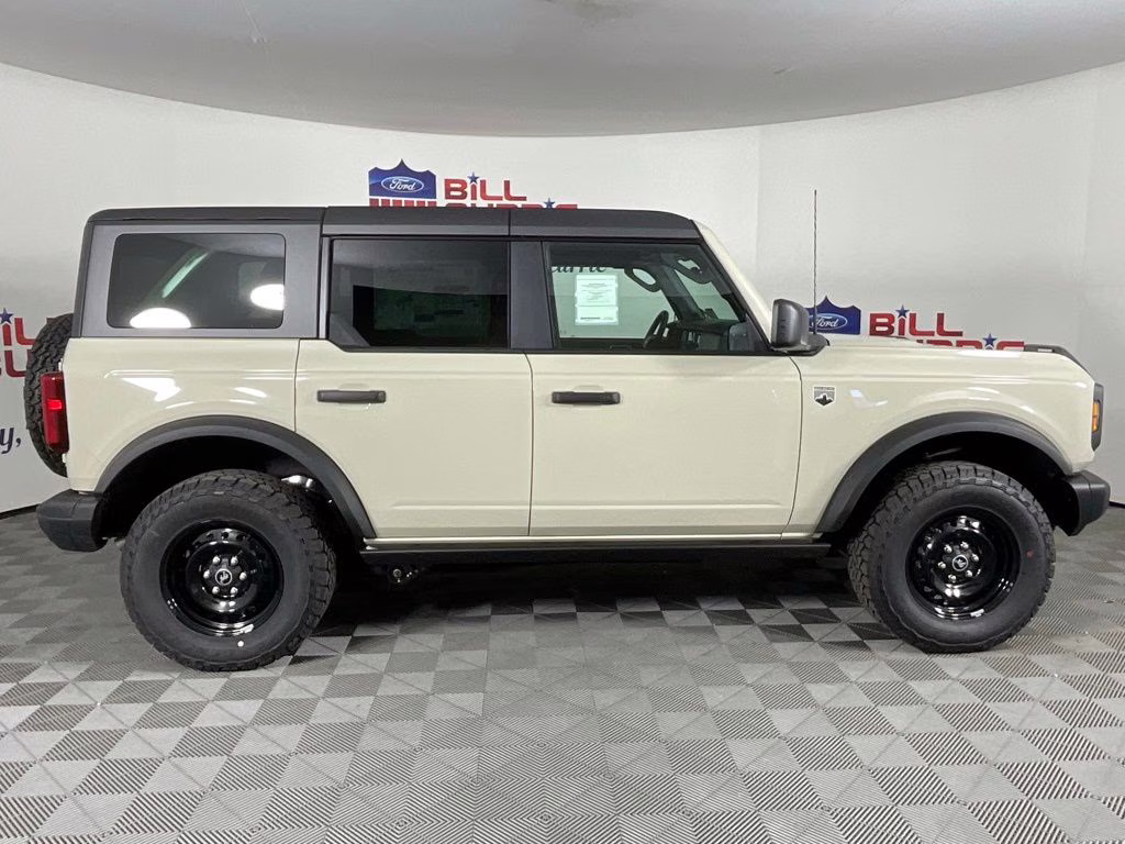 2026 Desert Sand Ford Bronco Big Bend 4X4 SUV