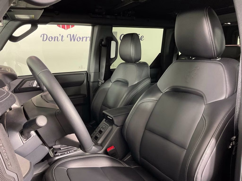 2026 Shadow Black Ford Bronco Outer Banks 4X4 SUV