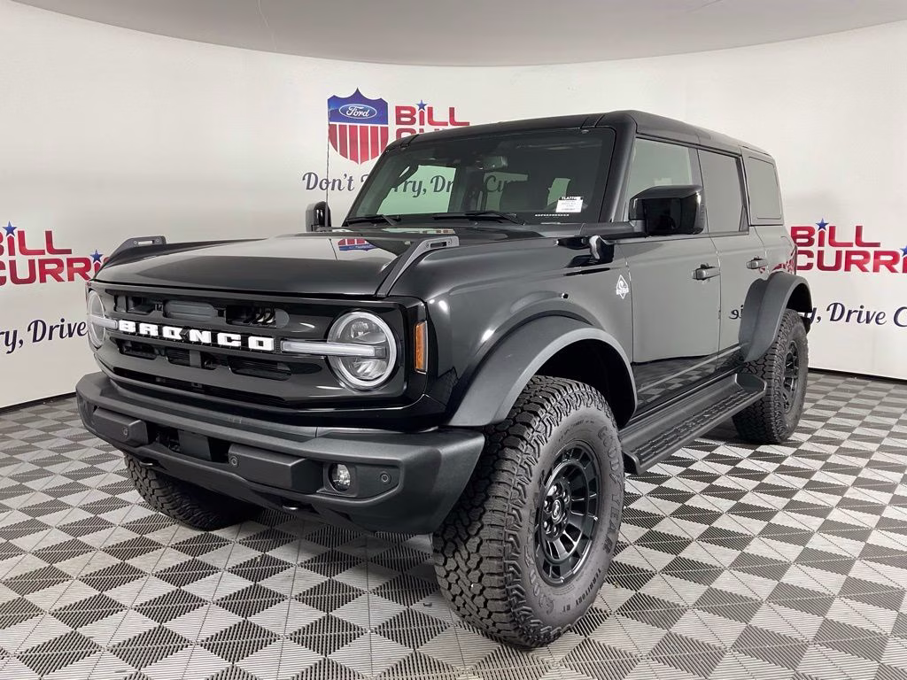 2026 Shadow Black Ford Bronco Outer Banks 4X4 SUV