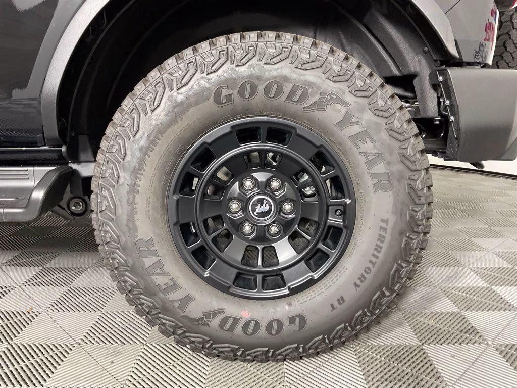2026 Shadow Black Ford Bronco Outer Banks 4X4 SUV