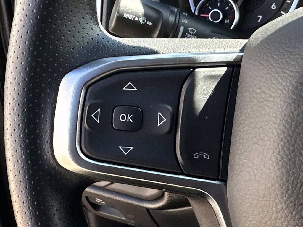 2026 Diamond Black Crystal Pearlcoat Ram 1500 Express 4X4 Truck